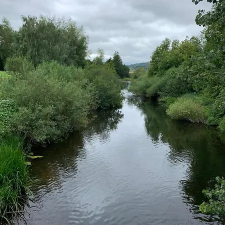 Daire Cut Limestone Riverside Carlow