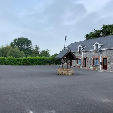 Cut Limestone Riverside Daire Carlow