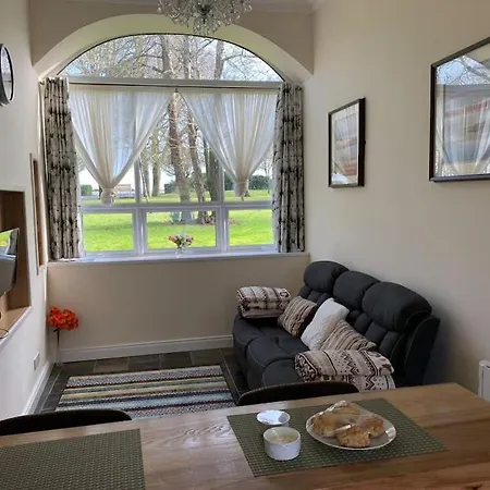 Apartment Cut Limestone Riverside